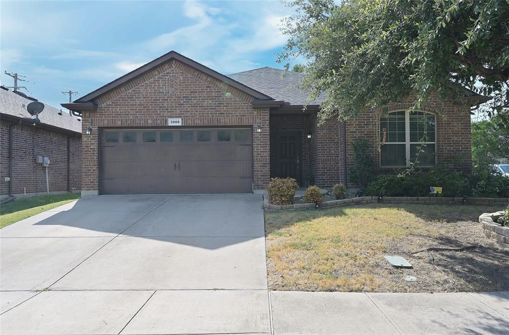 3000 Mitchell Court, Arlington, TX 76010 Main Photo