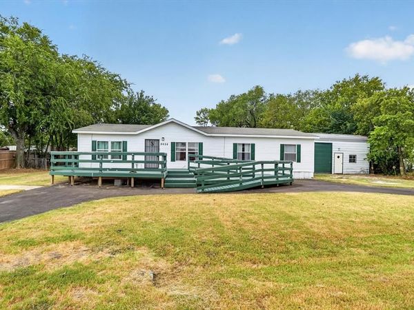 2032 Dorothy Drive , Burleson, TX 76028