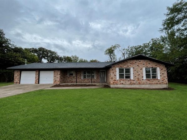 107 Dyck, Riesel, TX 76682