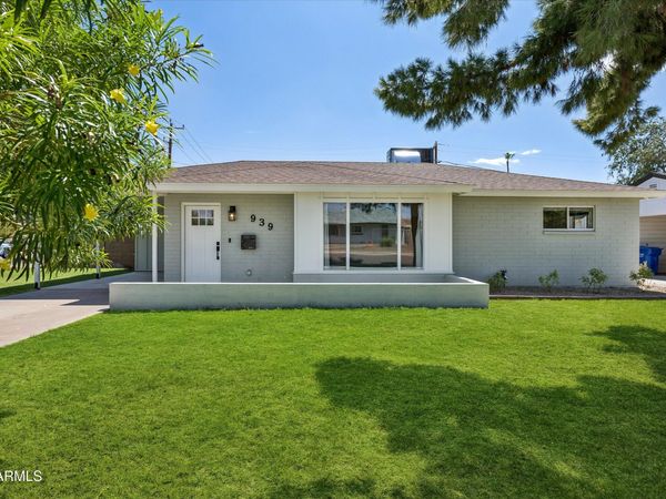 939 E BERRIDGE Lane, Phoenix, AZ 85014