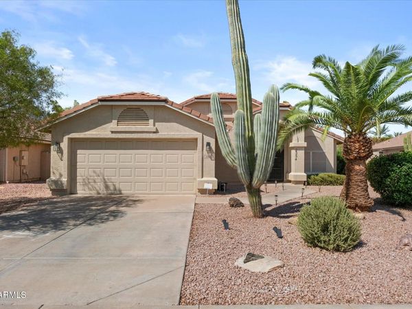 2354 E RAWHIDE Street, Gilbert, AZ 85296