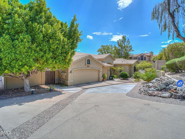 1611 E REDFIELD Road, Phoenix, AZ 85022