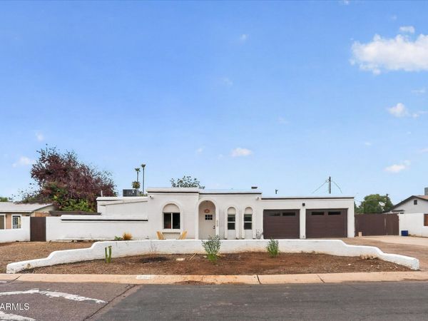 2334 W AUGUSTA Avenue, Phoenix, AZ 85021