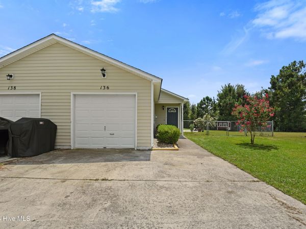 136 Charlton Road, Hubert, NC 28539