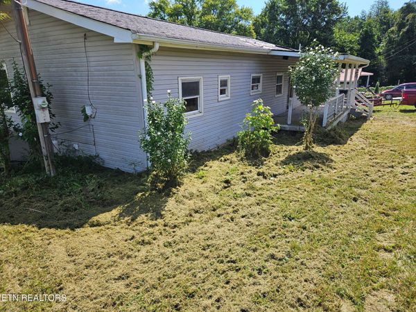 145 Crabtree Lane, Caryville, TN 37714