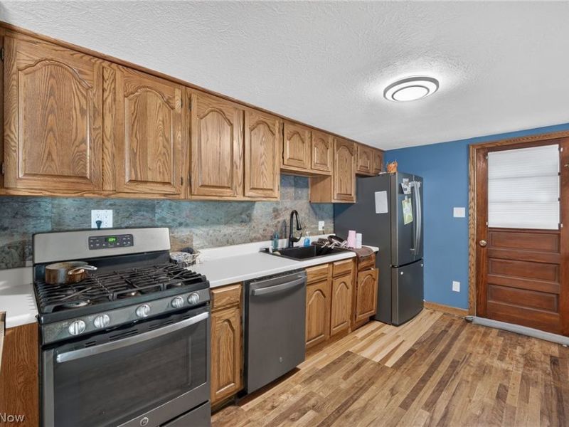 598 Randolph Road, Mogadore, OH 44260 Photo 6