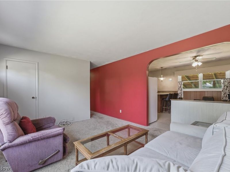 2425 Regentview Street NE, Canton, OH 44705 Photo 10