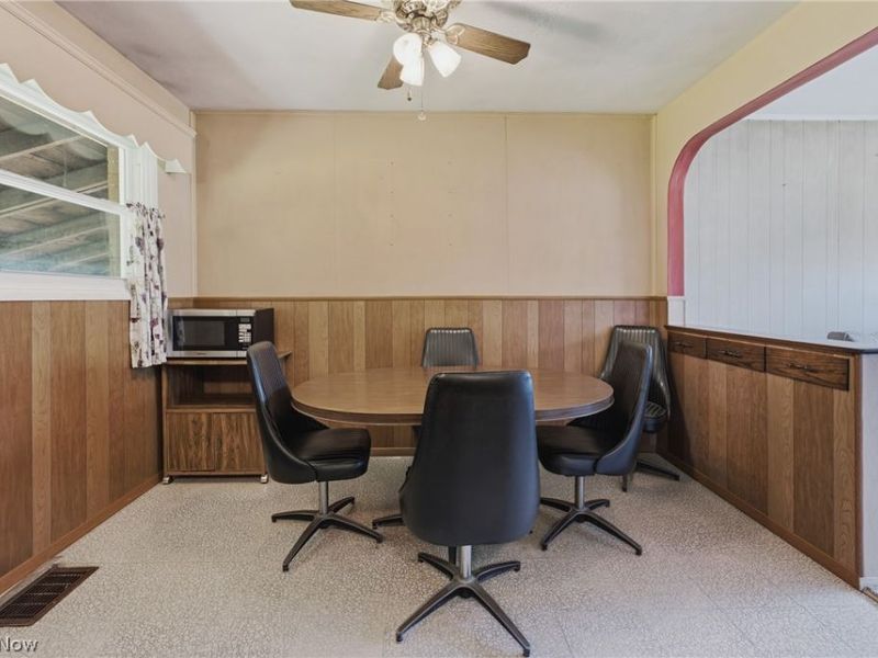 2425 Regentview Street NE, Canton, OH 44705 Photo 16