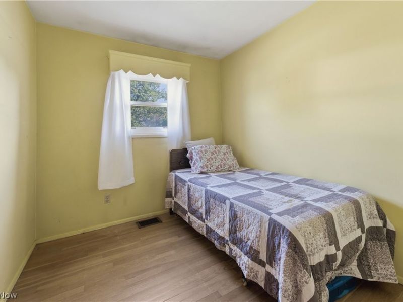 2425 Regentview Street NE, Canton, OH 44705 Photo 20