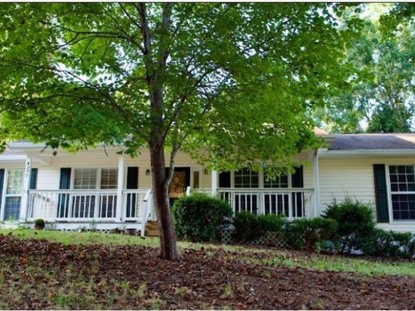 4277 Green Valley Drive, Gainesville, GA 30506