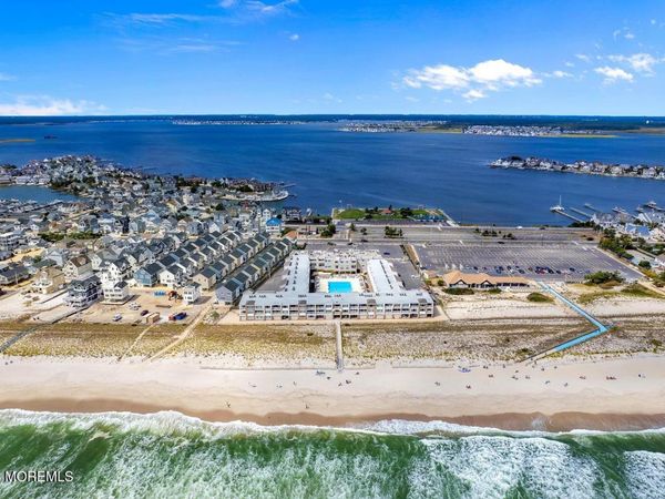 438 N Route 35 N, Unit 5305, Mantoloking, NJ 08738