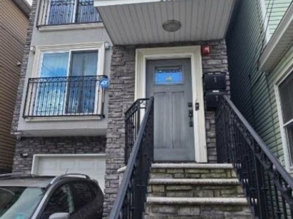 1054 Bond St, Elizabeth, NJ 07201