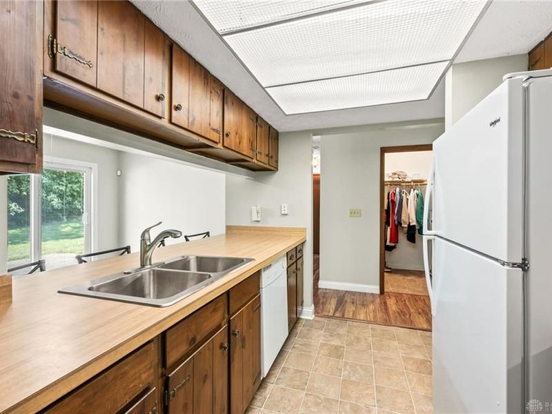 5670 Cobblegate Drive, Dayton, OH 45449 Photo 20