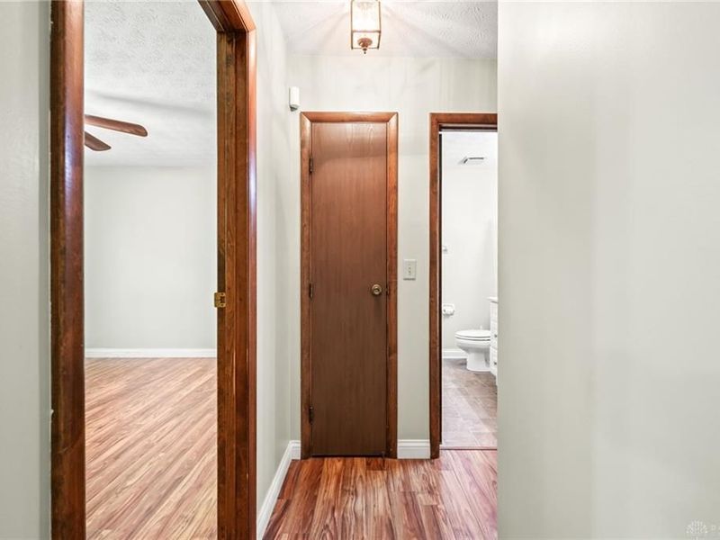 5670 Cobblegate Drive, Dayton, OH 45449 Photo 24