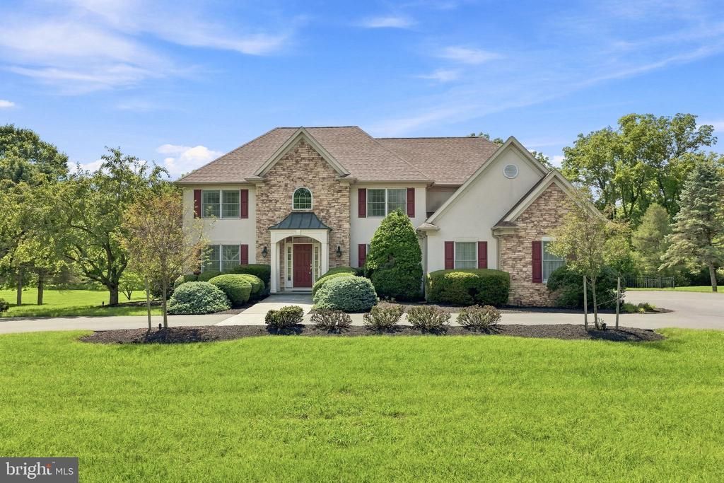 1572 SURREY ROAD , BETHLEHEM, PA 18015