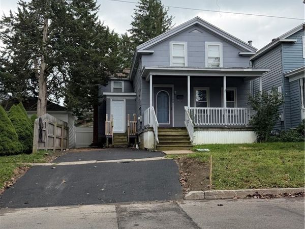 100 E Cayuga Street , Oswego, NY 13126