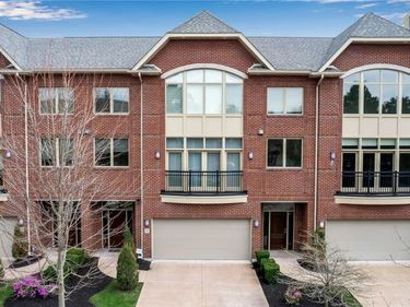 37 Ojibwa Circle , Buffalo, NY 14202