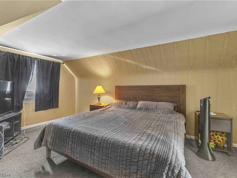 7620 Ivandale Drive, Parma, OH 44129 Photo 12