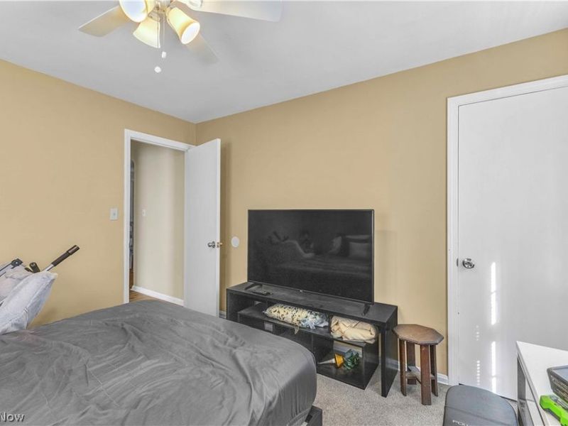 7620 Ivandale Drive, Parma, OH 44129 Photo 19