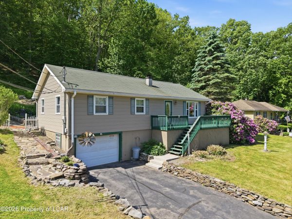 396 State Route 93 , Sugarloaf, PA 18249