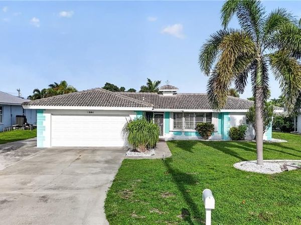 5351 Del Monte CT, CAPE CORAL, FL 33904