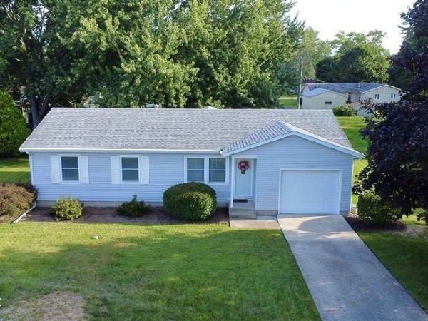 4315 Kensington Drive , Logansport, IN 46947