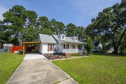 22 Barrister Drive photo 4