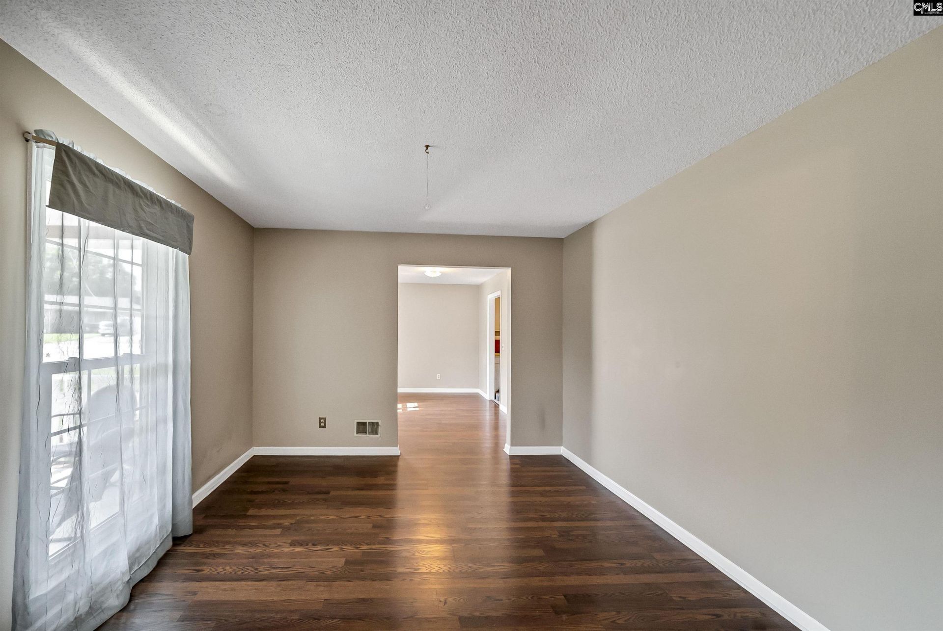 22 Barrister Drive Photo 9