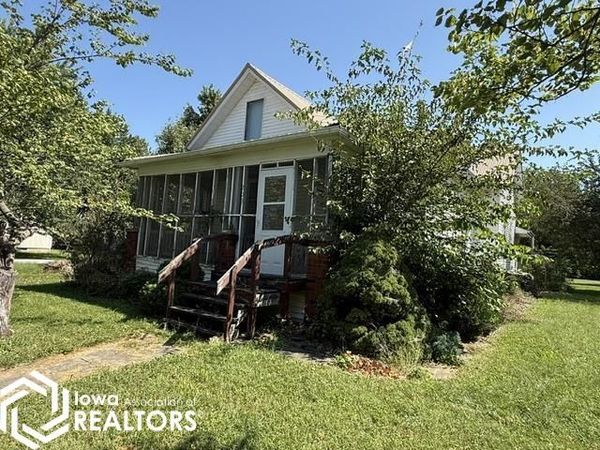 208 N Park Street, Olds, IA 52647