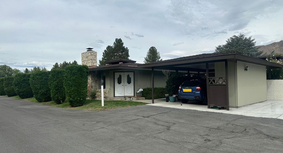 3453 E Hidden Valley Drive, Reno, NV 89502 Photo