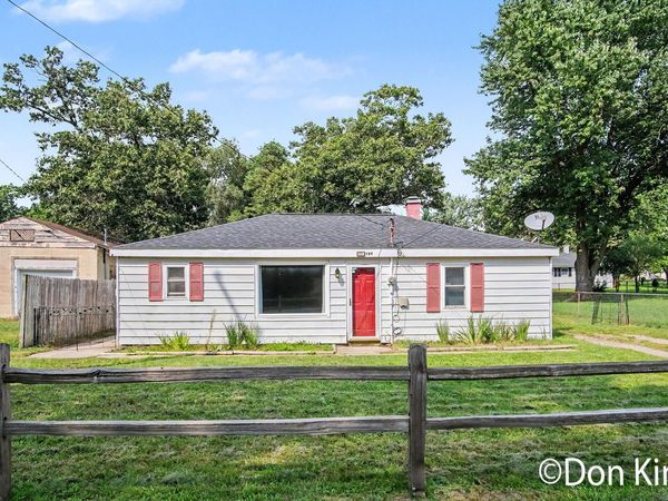 3717 Ivy Drive NE, Grand Rapids, MI 49525
