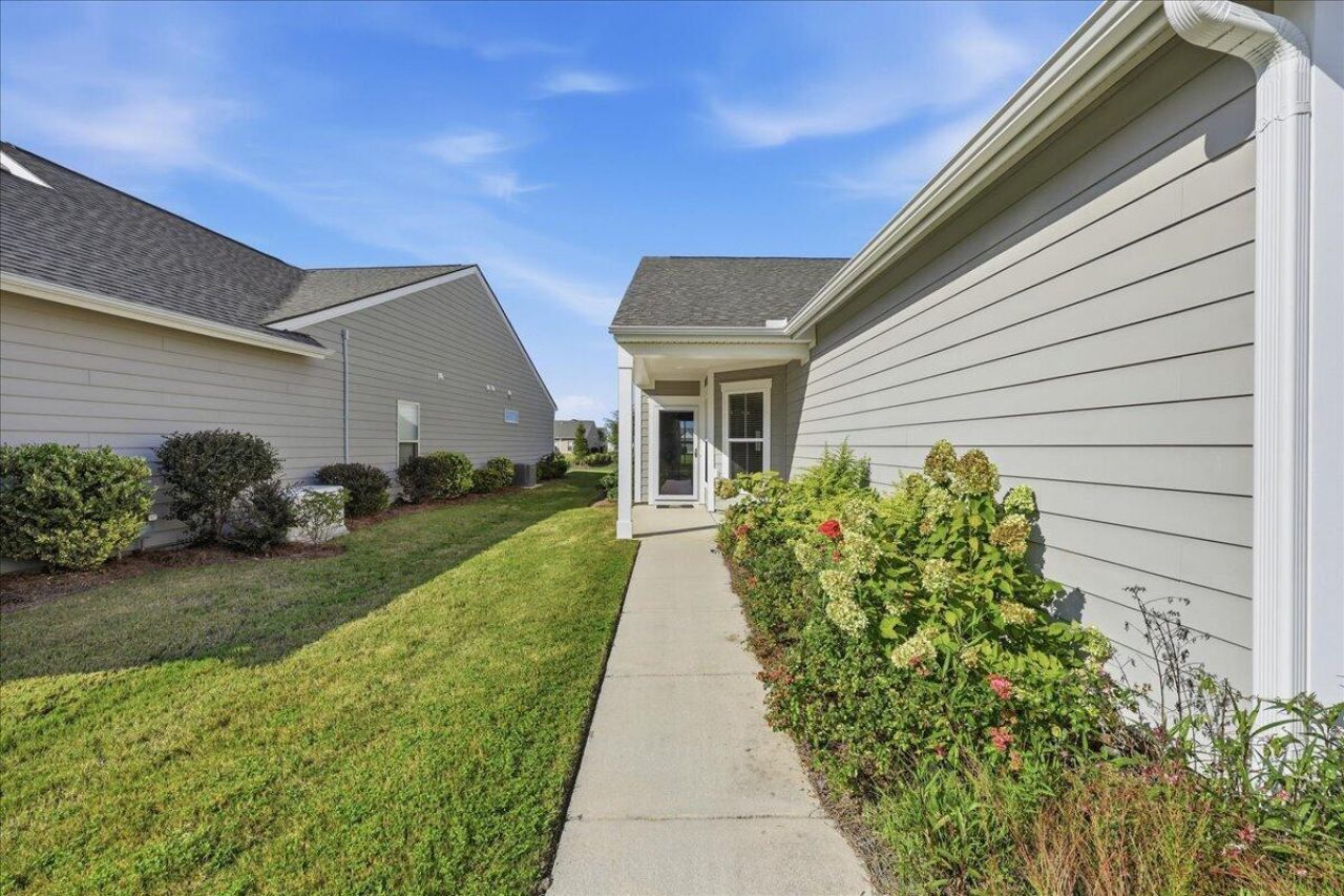 489 Switchgrass Drive Photo 4