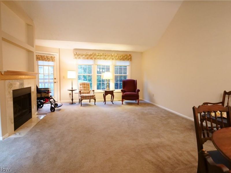 115 Ledbury Circle NE, Canton, OH 44721 Photo 12