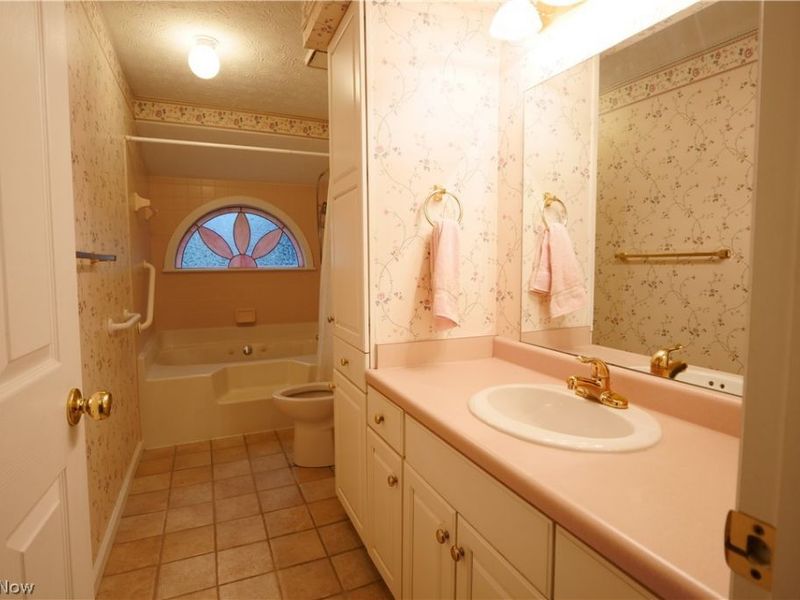 115 Ledbury Circle NE, Canton, OH 44721 Photo 15