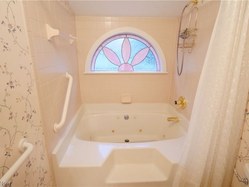 115 Ledbury Circle NE, Canton, OH 44721 Photo 16