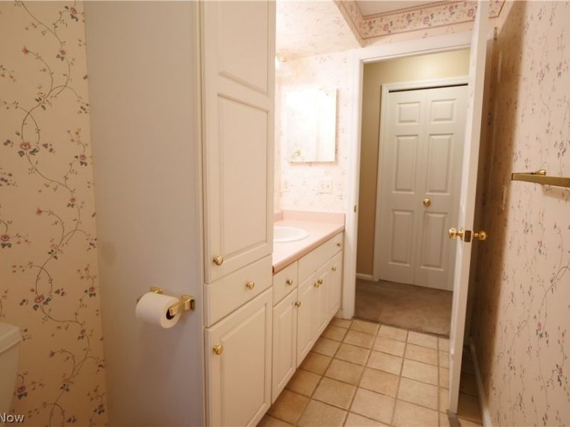 115 Ledbury Circle NE, Canton, OH 44721 Photo 17