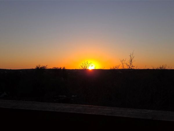17708 Linkhill DR, Dripping Springs, TX 78620