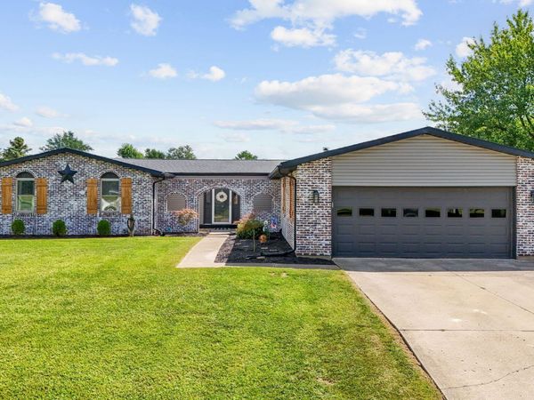2470 Leon Lane, Springfield, OH 45502