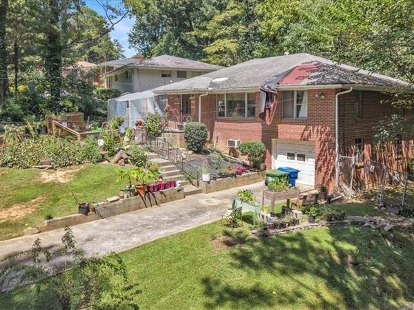 511 Collier Ridge Drive NW, Atlanta, GA 30318