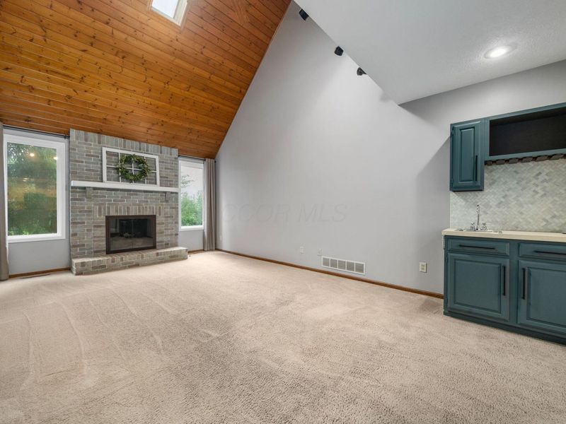 648 Churchill Drive, Columbus, OH 43230 Photo 6