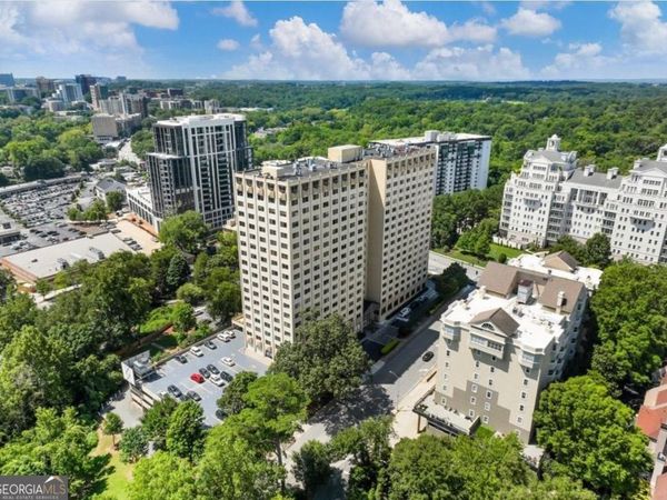 2479 Peachtree Road Road NE, Unit 611, Atlanta, GA 30305