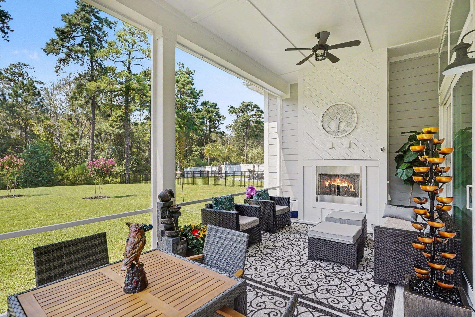 470 Rose Fountain Dr. Photo 31
