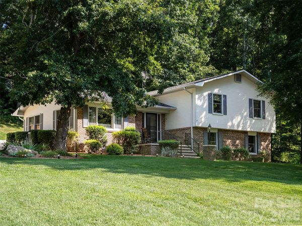 1 Morris Drive , Weaverville, NC 28787