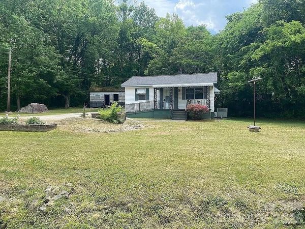 416 S Salisbury Avenue, Spencer, NC 28159