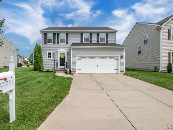 8 Skylark Lane, Niagara Falls, NY 14304