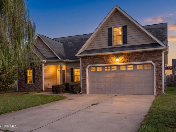 820 Megan Drive , Greenville, NC 27834