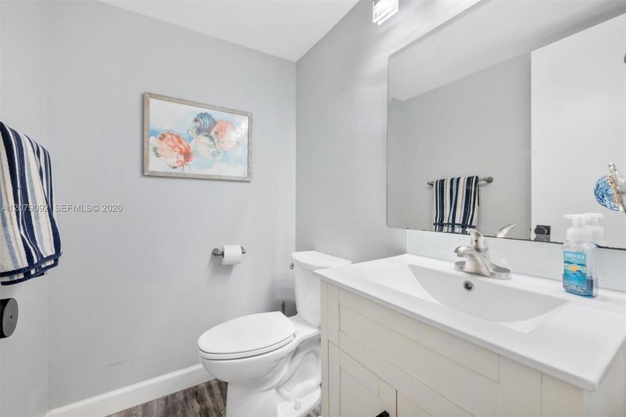 211 S Ocean Dr, Unit 302, Hollywood, FL 33019 Photo