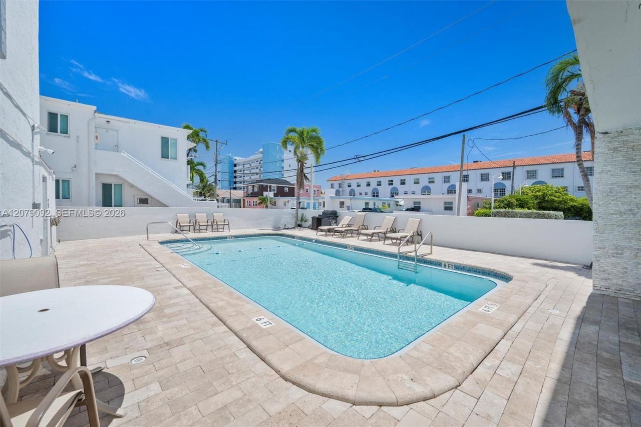 211 S Ocean Dr, Unit 302, Hollywood, FL 33019 Photo