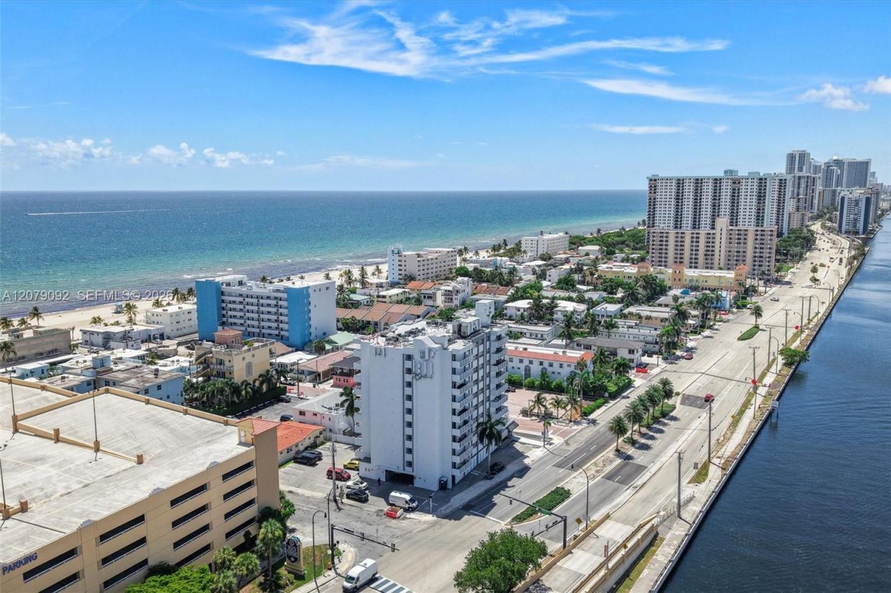 211 S Ocean Dr, Unit 302, Hollywood, FL 33019 Photo