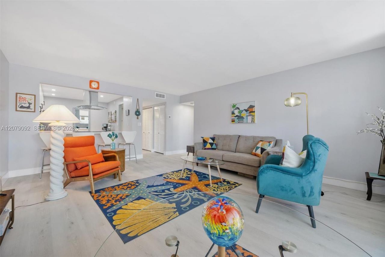 211 S Ocean Dr, Unit 302, Hollywood, FL 33019 Photo